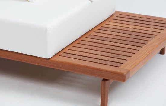 Daniela-Ferro-Sofa-Aracari-com-mesa-lateral-c