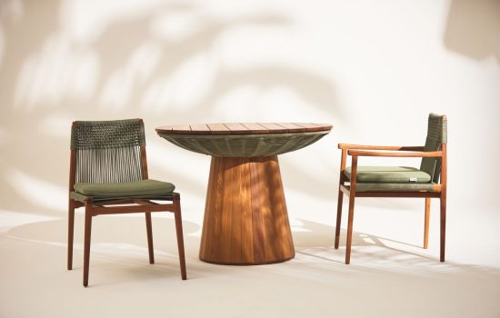 MESA DE JANTAR FRADE COM CADEIRAS TEAR